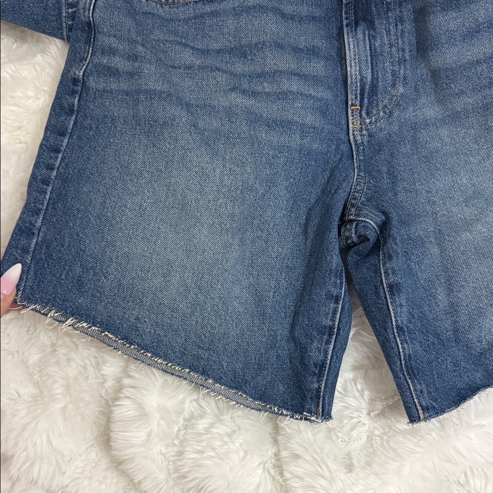 NWT GAP Women’s 8” ‘90s Loose Bermuda Short - 27 - Picture 5 of 6
